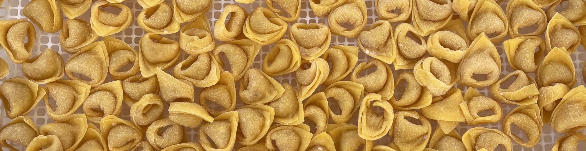 UN TORTELLINO TIRA L’ALTRO, SCOPRI LA TRADIZIONE GASTRONOMICA DI CASTELFRANCO EMILIA